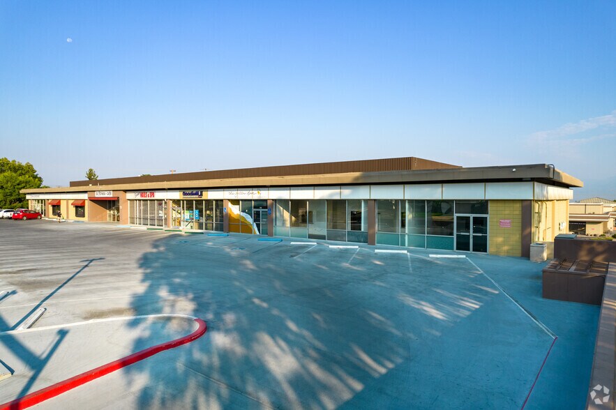 More Photos Of 700 E Redlands Blvd, Redlands Storefront For Lease