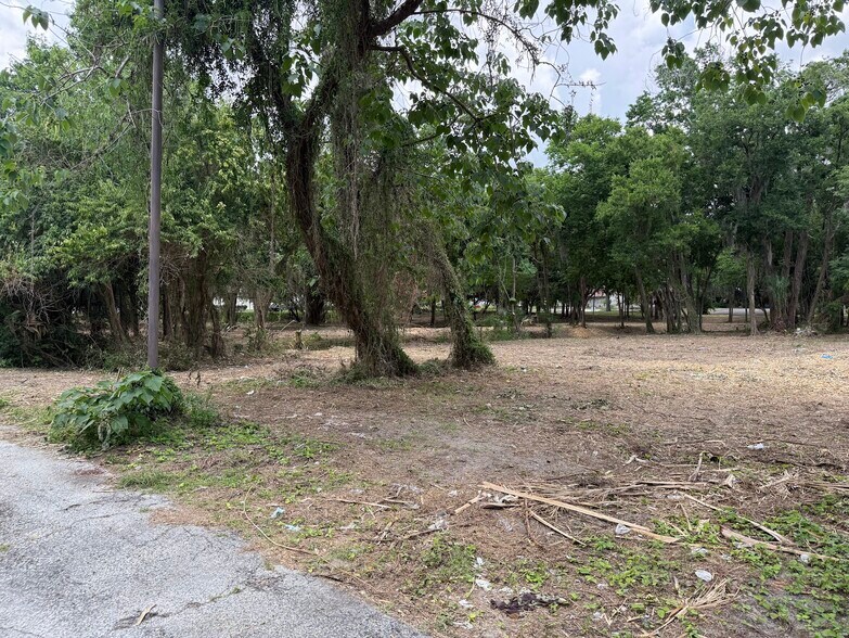 More Photos Of 150 SE 17th St, Ocala Land For Sale
