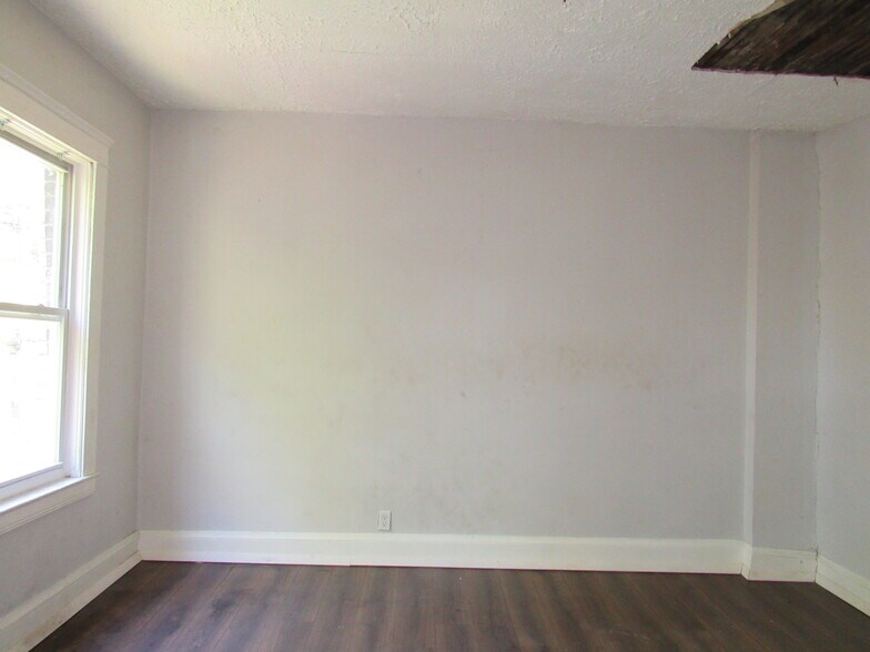 More Photos Of 932 Wheelock Rd, Cleveland Apartments For Sale