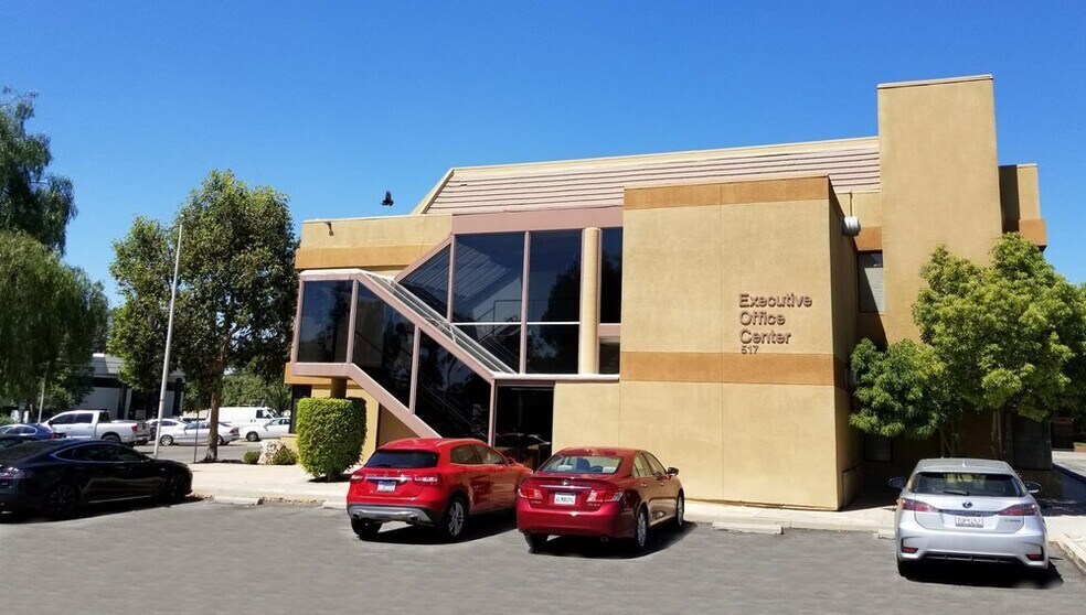 More Photos Of 517 N Mountain Ave, Upland Office For Lease