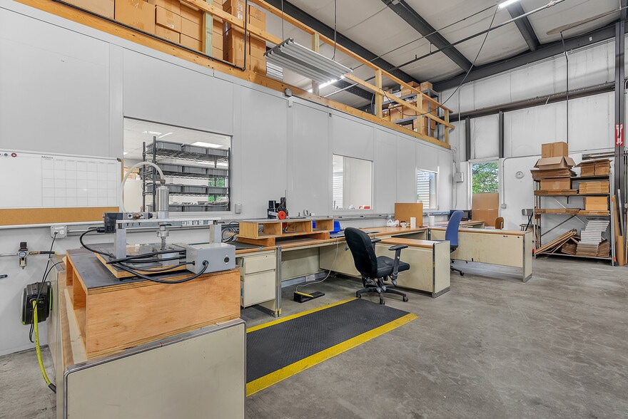 More Photos Of 197 Alder Dr, North Aurora Warehouse For Sale