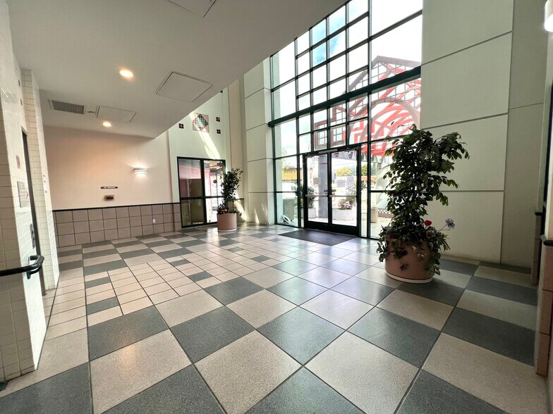 More Photos Of 22535-22551 2nd St, Hayward Office For Lease