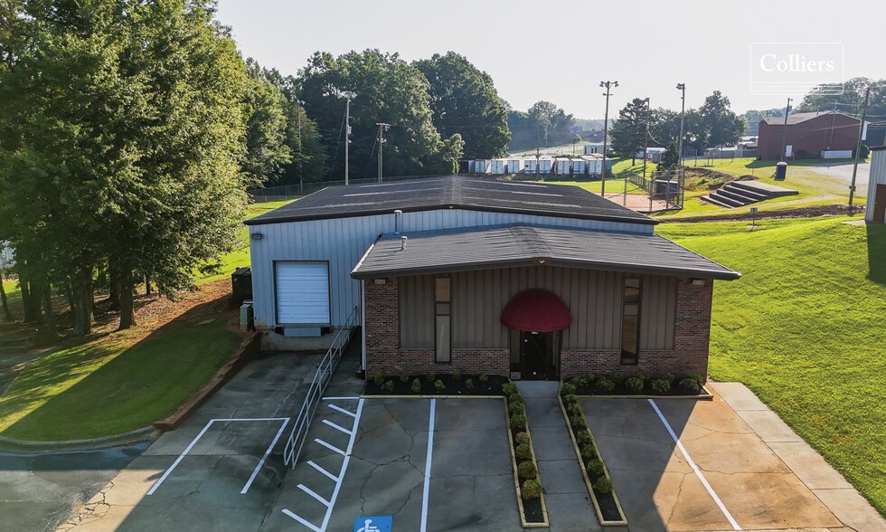 Primary Photo Of 108 Chellelin Dr, Gaffney Warehouse For Lease