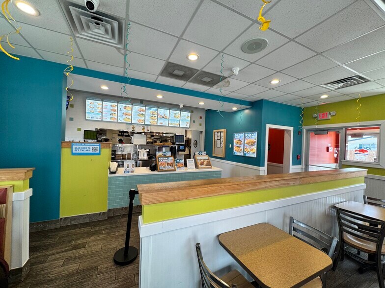 More Photos Of 3021 W 147th St, Posen Restaurant For Sale