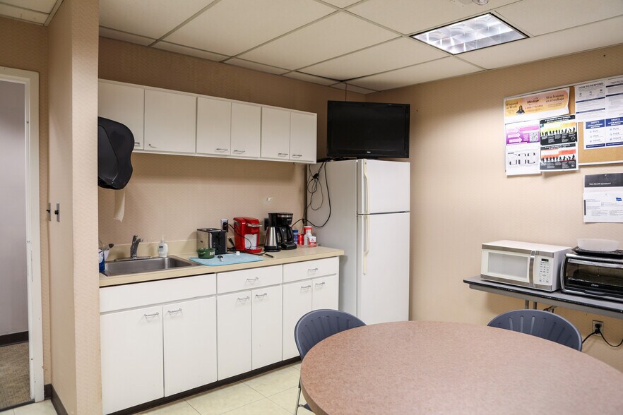 More Photos Of 2297 Main St East, Snellville Freestanding For Sale