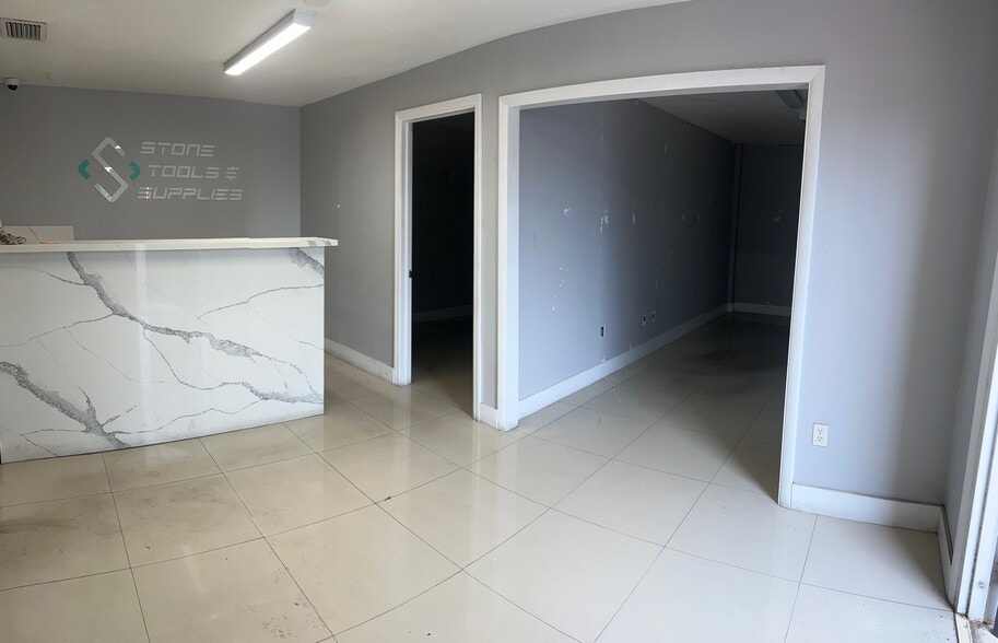More Photos Of 6301-6333 NW 74th Ave, Miami Warehouse For Lease