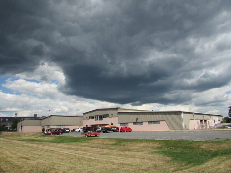 More Photos Of 2120 Old Gatesburg Rd, State College Manufacturing For Lease