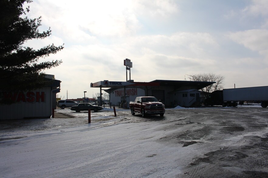 More Photos Of 6383 Lake Rd, Windsor Carwash For Sale