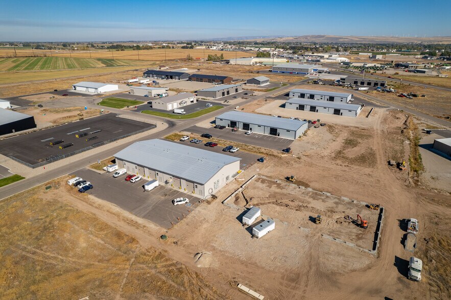 More Photos Of 3196 N Spitfire St, Idaho Falls Industrial For Lease