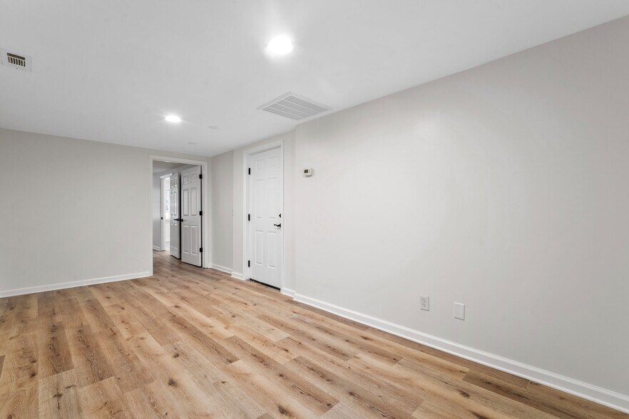 More Photos Of 609 Carteret St, Beaufort Storefront Retail Residential For Lease