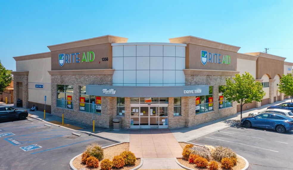 Primary Photo Of 1356 W Avenue J, Lancaster Freestanding For Sale