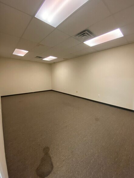 More Photos Of 214 McIver St, Sanford Office For Lease