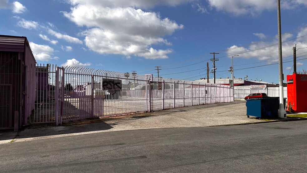 More Photos Of , Los Angeles Unknown For Sale