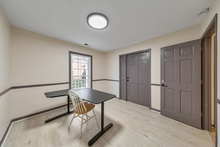 More Photos Of 2440 Sandy Plains Rd, Marietta Office For Sale