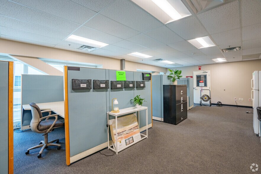 More Photos Of 46 Stafford St, Lawrence Unknown For Lease