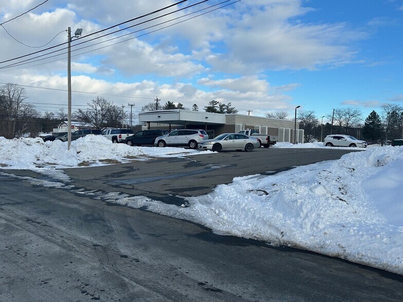 More Photos Of 1972 Central Ave, Colonie Bank For Sale