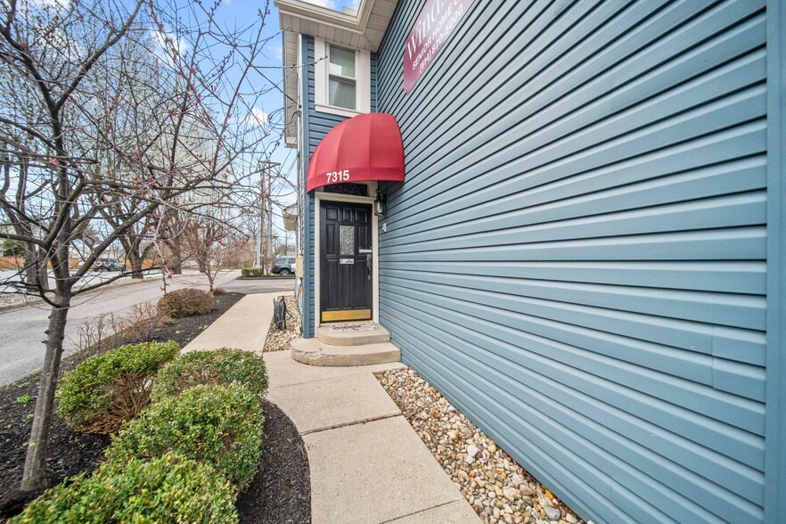 More Photos Of 7315 E Main St, Reynoldsburg Office For Sale