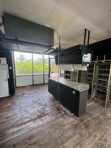 More Photos Of 6014 Kimberly Blvd, North Lauderdale Convenience Store For Sale