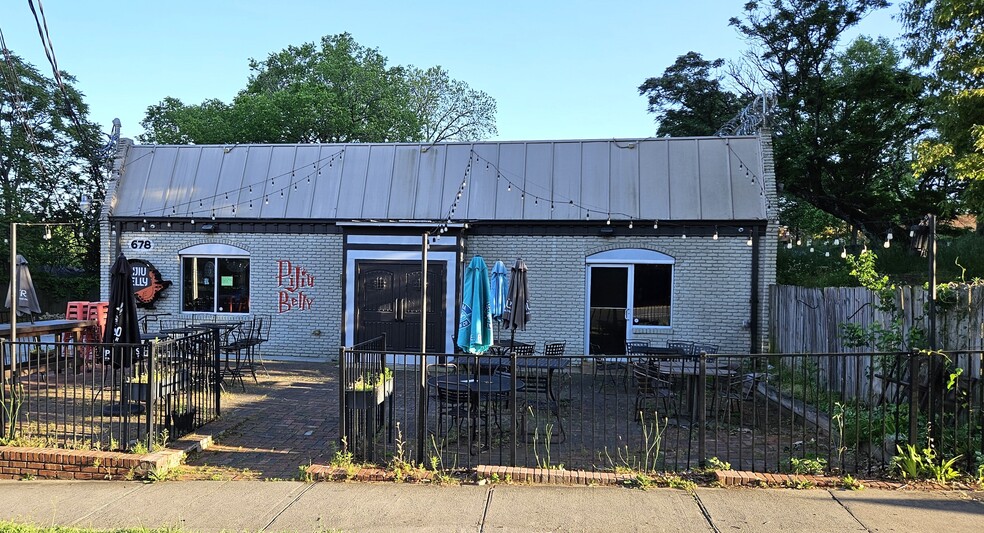 Primary Photo Of 678 NW 10th St, Atlanta Flex For Lease