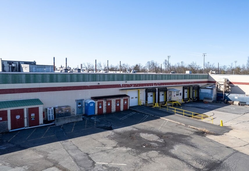 More Photos Of 45 N 4th St, Quakertown Warehouse For Lease