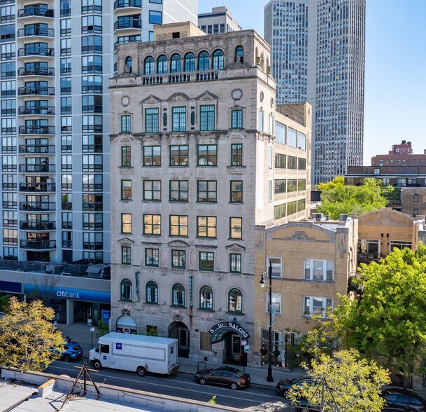 Primary Photo Of 2551 N Clark St, Chicago Office For Lease