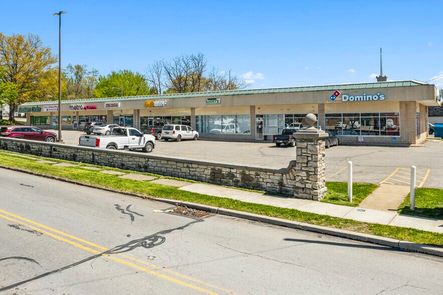 More Photos Of 869 E State St, Sharon Storefront For Lease