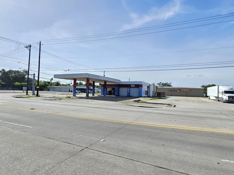 More Photos Of 1901 Pasadena Blvd, Pasadena Service Station For Sale