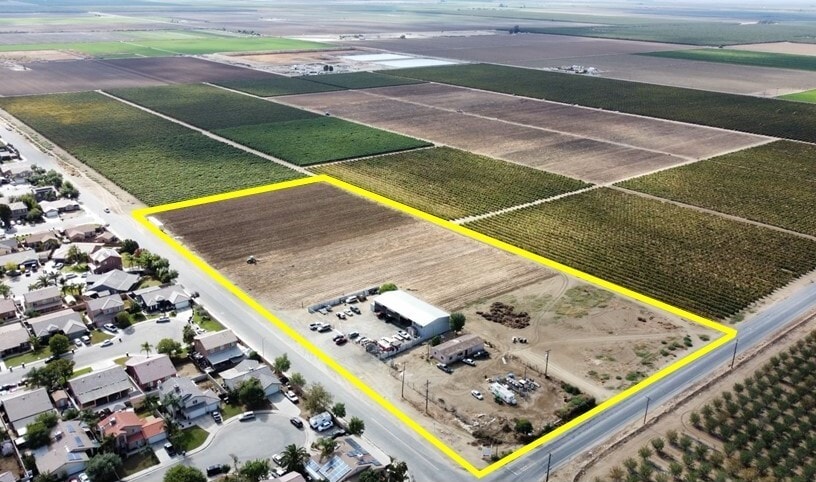 Primary Photo Of 1777 Comanche dr, Arvin General Retail For Sale