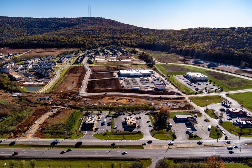 More Photos Of Hwy 72 @ Moores Mill Road, Huntsville Land For Lease