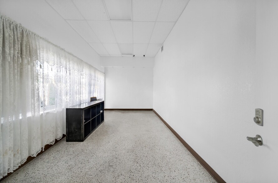 More Photos Of 3401 NW 7th St, Miami Medical For Lease