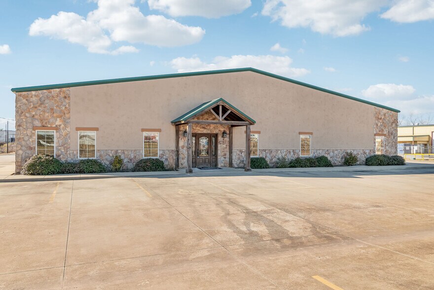 Primary Photo Of 2753 SH 322 Hwy, Longview Office Residential For Lease