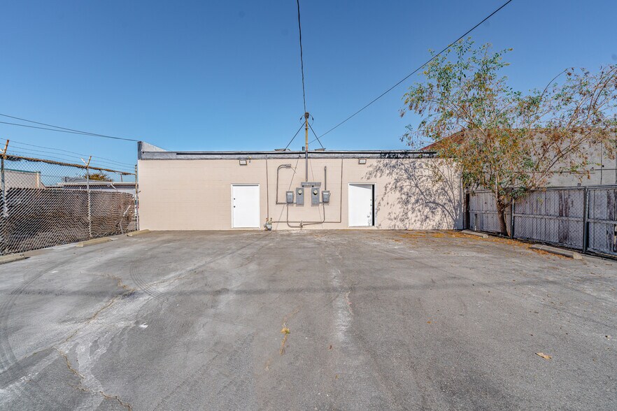 More Photos Of 214 W La Habra Blvd, La Habra Storefront For Lease