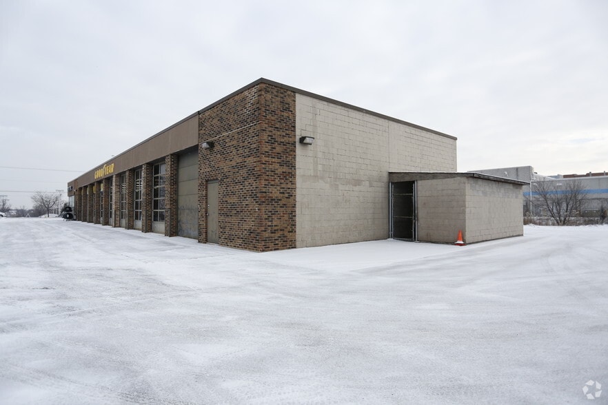 More Photos Of 8833 159th St, Orland Hills Freestanding For Lease