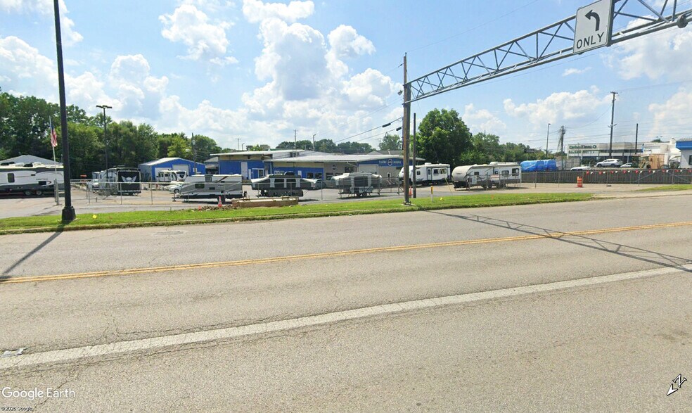 More Photos Of 4330 Westerville Rd, Columbus General Retail For Sale