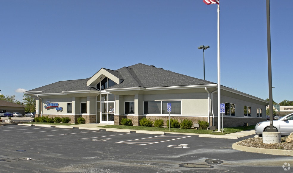 Primary Photo Of 90 Village Square Shop Ctr, Hazelwood Bank For Sale
