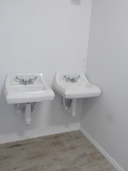 More Photos Of 1750 Reveille Rd, Harlingen Distribution For Lease