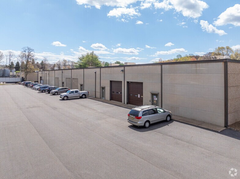 More Photos Of 5 Astro Pl, Denville Warehouse For Lease