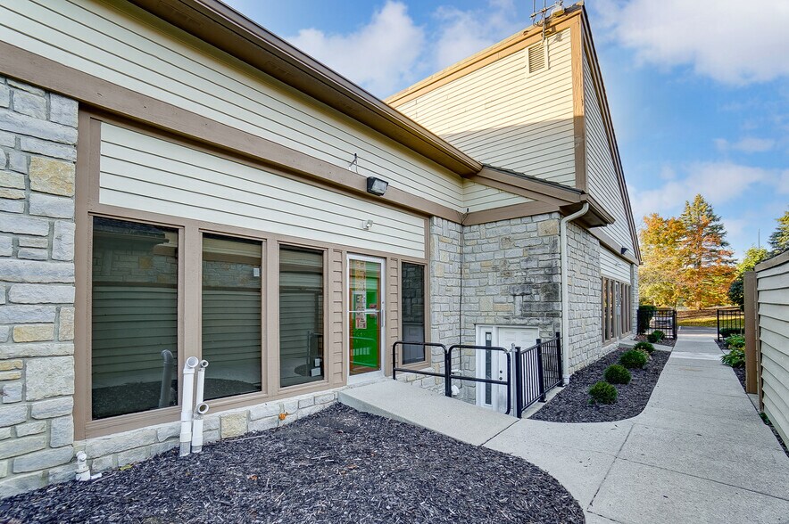 More Photos Of 5900-5920 Cromdale Dr, Dublin Daycare Center For Sale