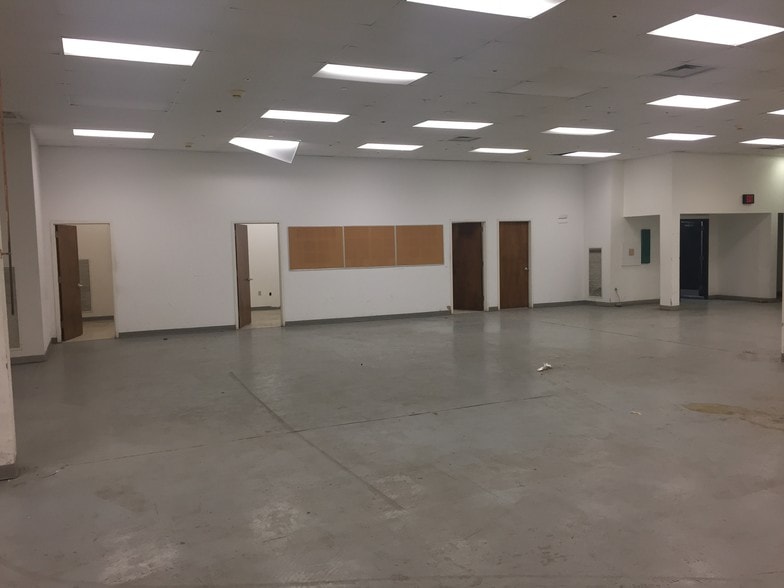 More Photos Of 133 Bauer Dr, Oakland Warehouse For Sale