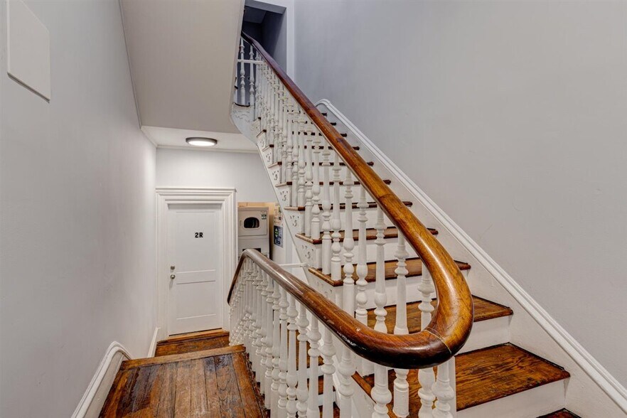 More Photos Of 2116 N Charles St, Baltimore Apartments For Sale
