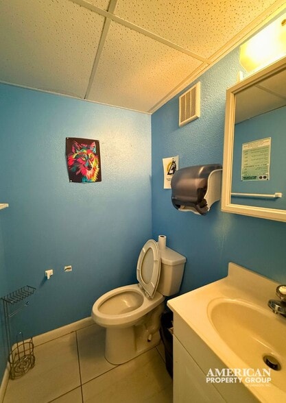 More Photos Of 3627 Webber St, Sarasota Storefront Retail Office For Sale