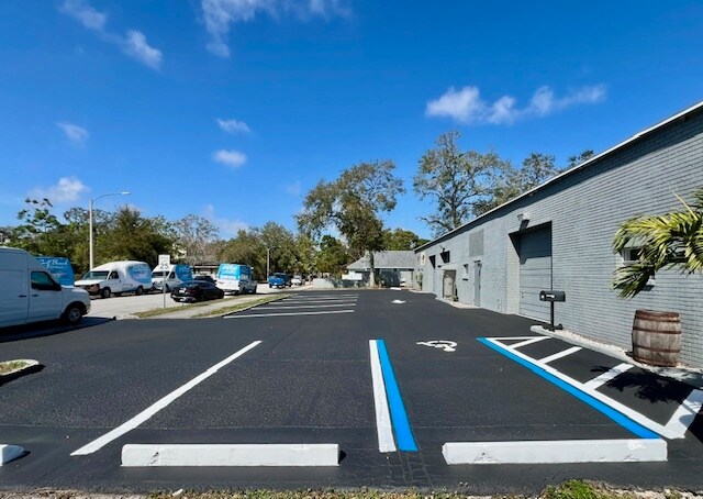 More Photos Of 211 14th St N, Saint Petersburg Light Manufacturing For Lease