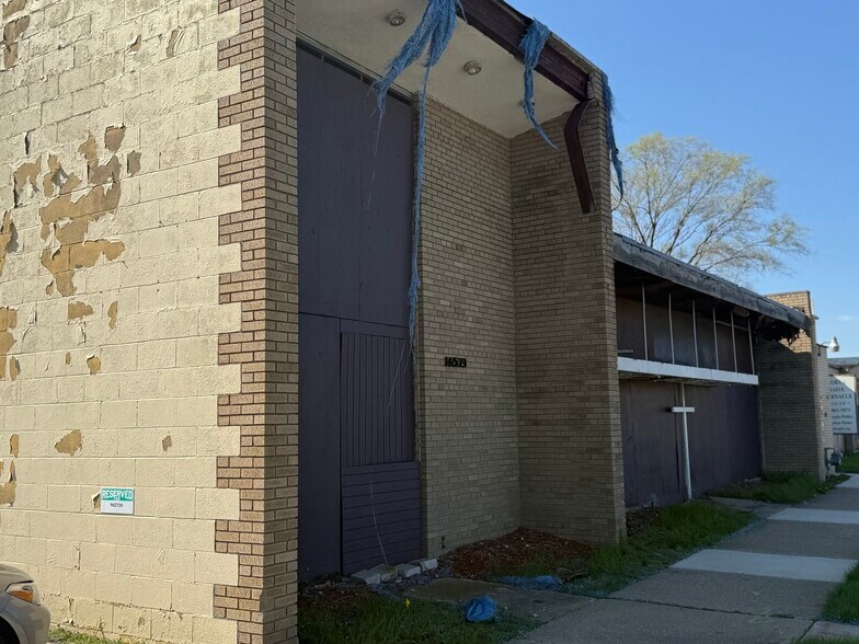 More Photos Of 16573 Meyers Rd, Detroit Religious Facility For Sale