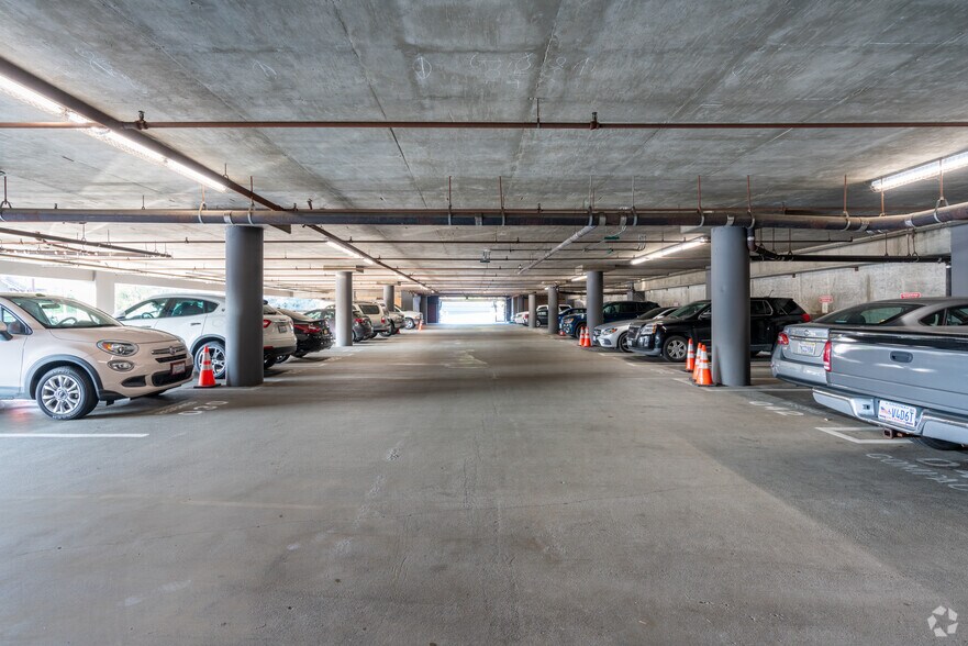 More Photos Of 215 N Marengo Ave, Pasadena Office For Sale