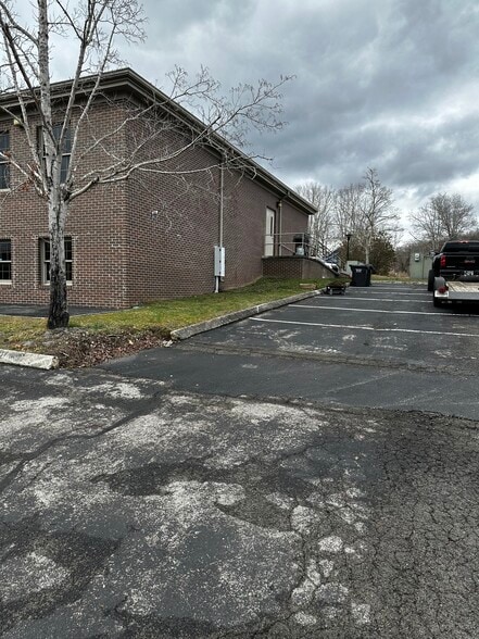 More Photos Of 125 Covered Bridge Rd, Huntsville Apartments For Sale