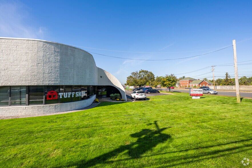 More Photos Of 1172-1176 Route 109, Lindenhurst Warehouse For Lease