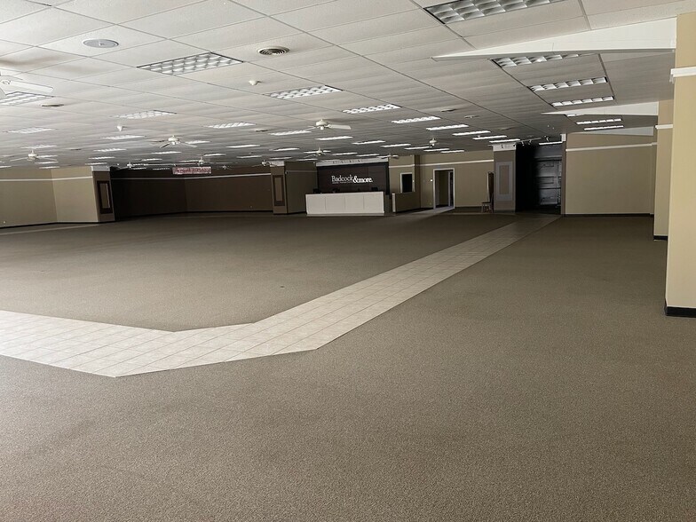 More Photos Of 435 S Main St, Swainsboro Freestanding For Sale