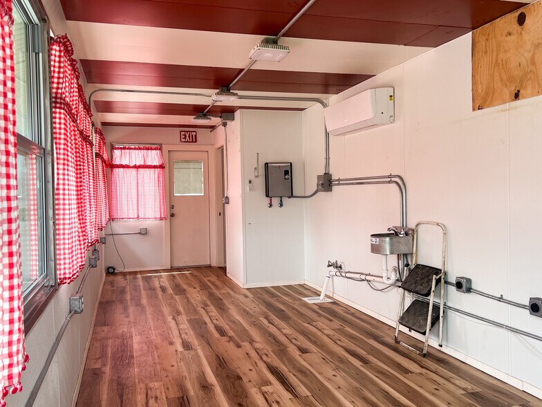 More Photos Of 302 E Omega St, Henrietta General Retail For Sale