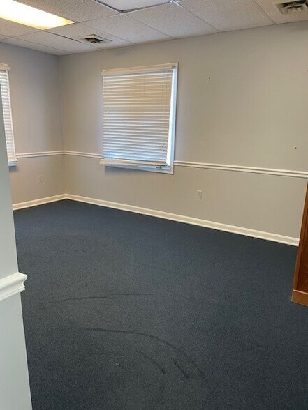 More Photos Of 4300 Ridgewood Center Dr, Dale City Office For Lease