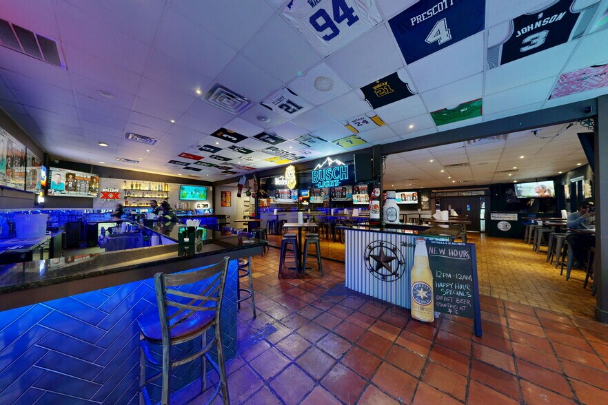 More Photos Of 4946 Rigsby Ave, San Antonio Restaurant For Sale